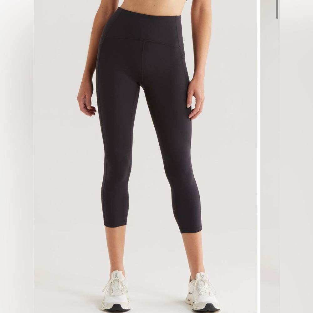 Zella High Waist Cropped Leggings with side pockets